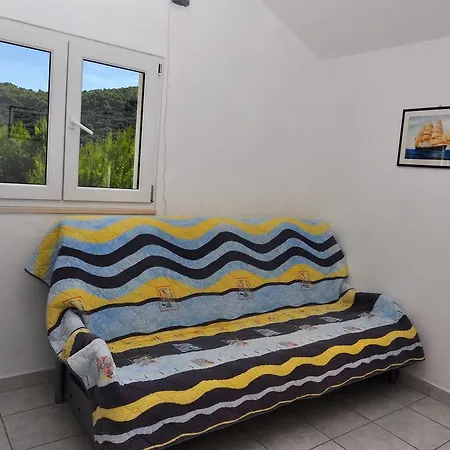 Livia Apartment *