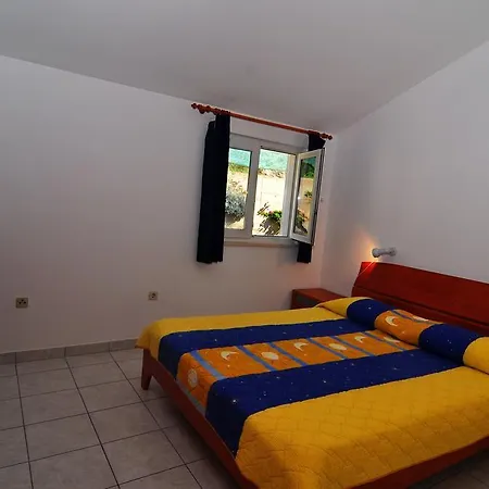 Livia Apartment *