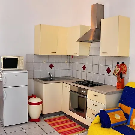 Livia Apartment *