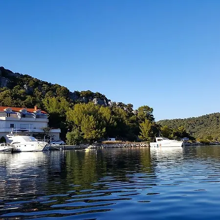 Livia דירה Lastovo